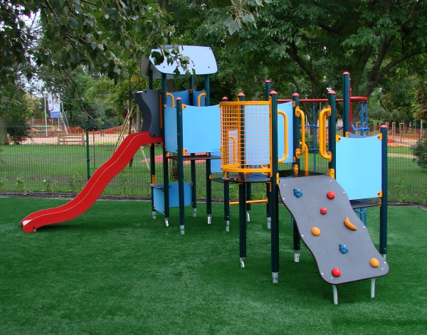 Műfüves pálya karbantartás